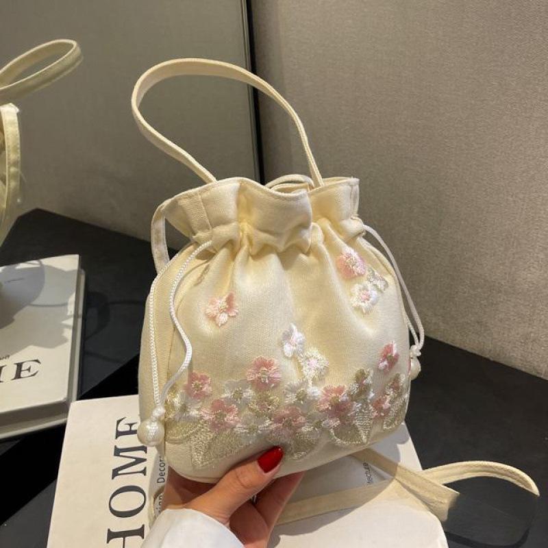 Haftowana torba typu koszyk w stylu chińskim Hanfu: Ręcznie robiona torba crossbody z koronką