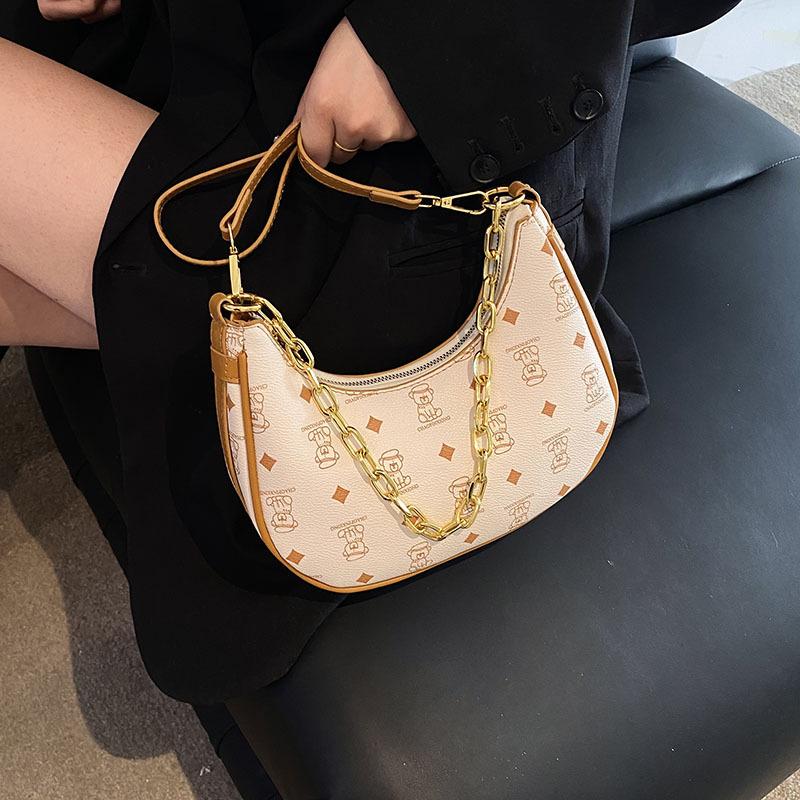 Women's bag new shoulder messenger women's bag fashionable versatile small square bag bear crescent bag