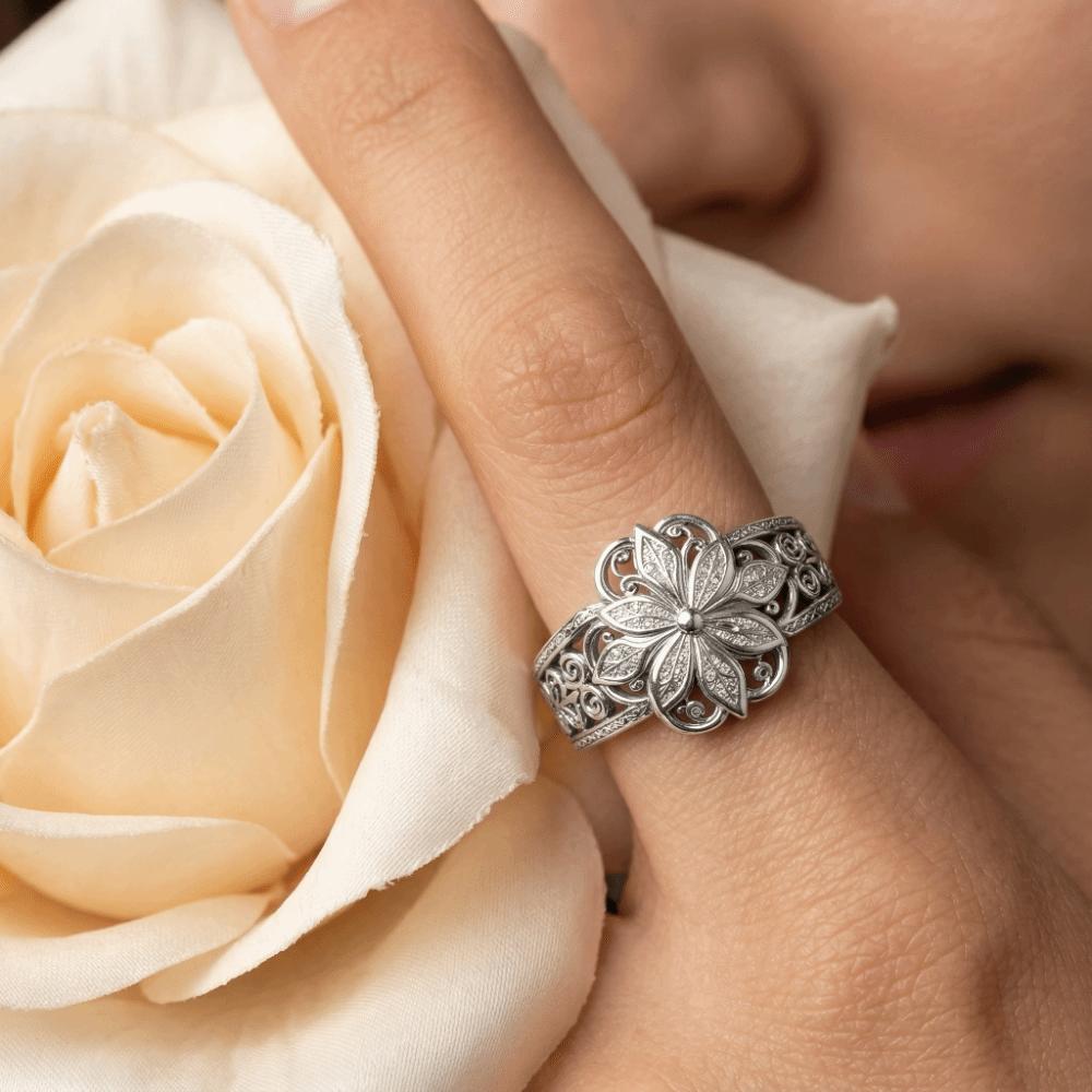 Vintage Finger Jewelry Light Luxury Flower Ring Aesthetic Hollow Carved Ring  Girls