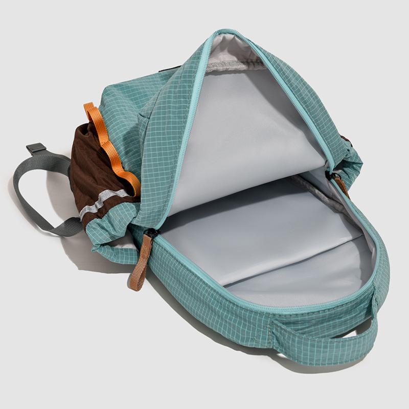 Schoolbag New Contrasting Color Backpack Leisure Sports Backpack High Value Light Outdoor Hiking Backpack