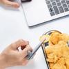 4 Finger Chopsticks Lazy Auxiliary Chopsticks Hold Snacks Not Dirty Hands Chopsticks Finger Ring Play Game Lazy Artifact