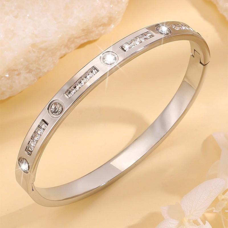 Premium Trendy Geometric Pearl Shell Stainless Steel Bangle Chic Accessory Perfect for Daily Wear Bangle for Women
