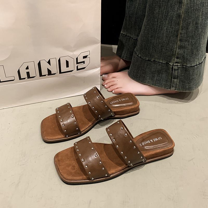 Seaside casual one-word French wedge 2025 platform sandals cool slippers women's summer wear super beautiful new vacation