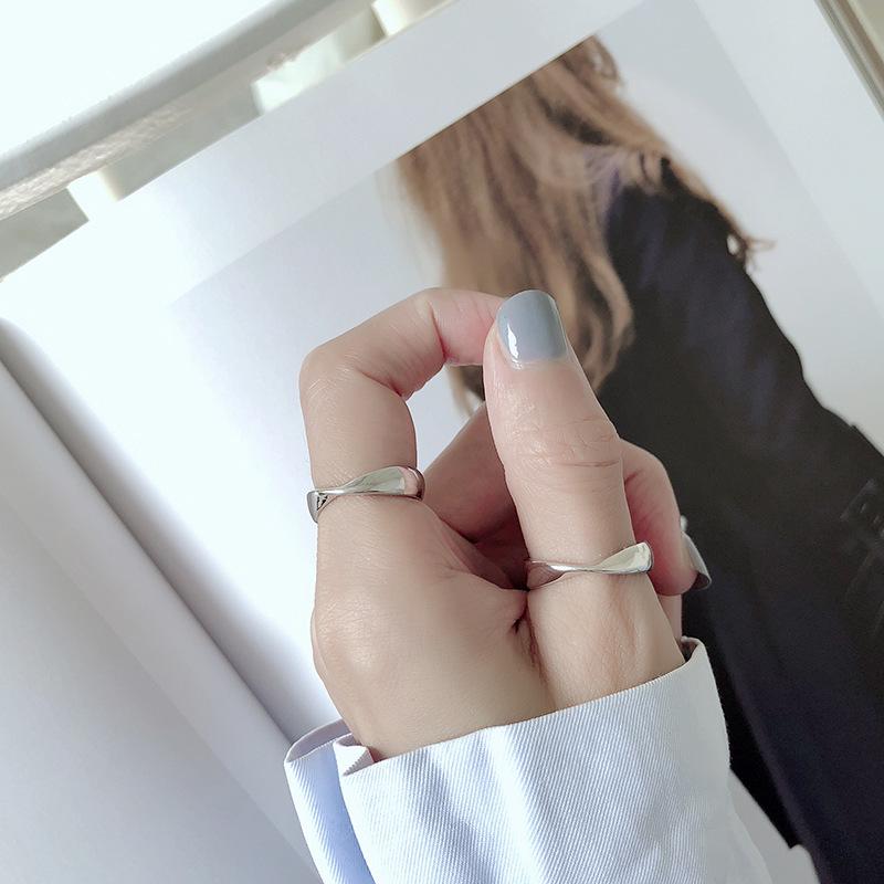 Möbius Wave Pattern Retro Ring - European & American Style Index Finger Jewelry for Women