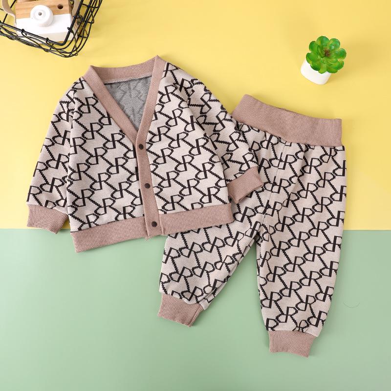 

Комплект кардигану для новонародженого на весну/осінь: Набір з 3 речей для хлопчиків та дівчаток 80 cm