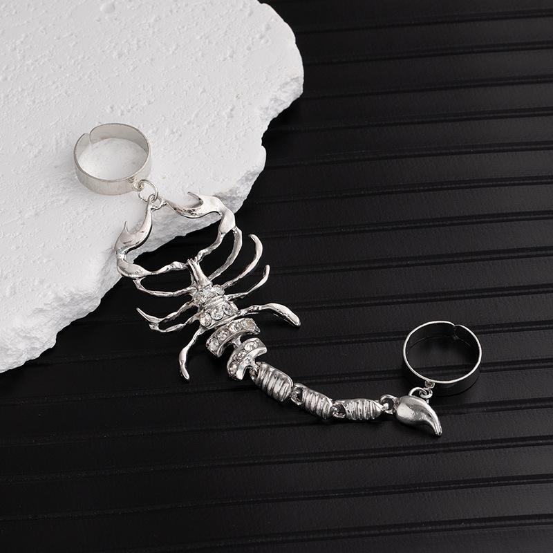 Sweet and Cool Spicy Girl Exaggerated Diamond Set, Scorpion 3D Finger Bracelet, Serpentine Arm Ring, Leg Chain, Body Chain
