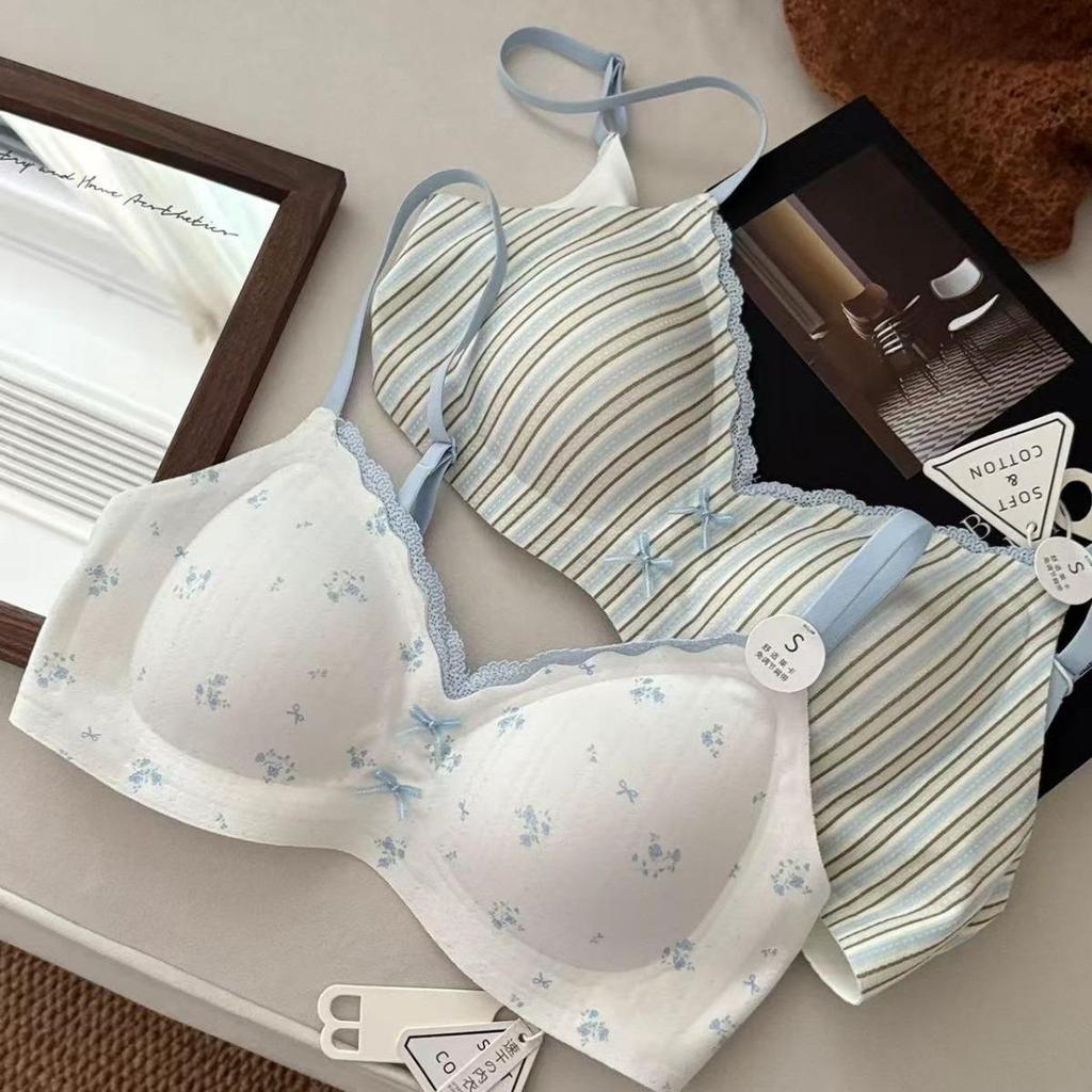 Japanese Sweet Lace Color Block Push-Up Bra for Women - Seamless, Anti-Sagging, Small Bust Support, Beautiful Back Design