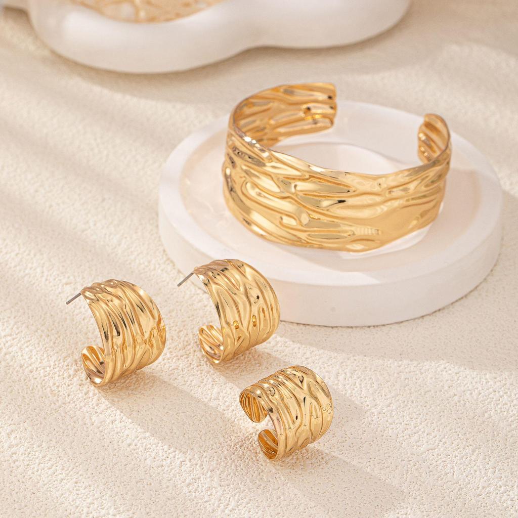 Elegant European and American Bracelet, Ring & Earring Set with Unique Design - Fashionable, Simple & Versatile