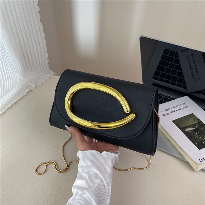 

Французский изысканный простой зарубежный тренд цепочка персонализированная повседневная европейская и американская вечерняя мода легкая высококачественная сумка-мессенджер чёрный