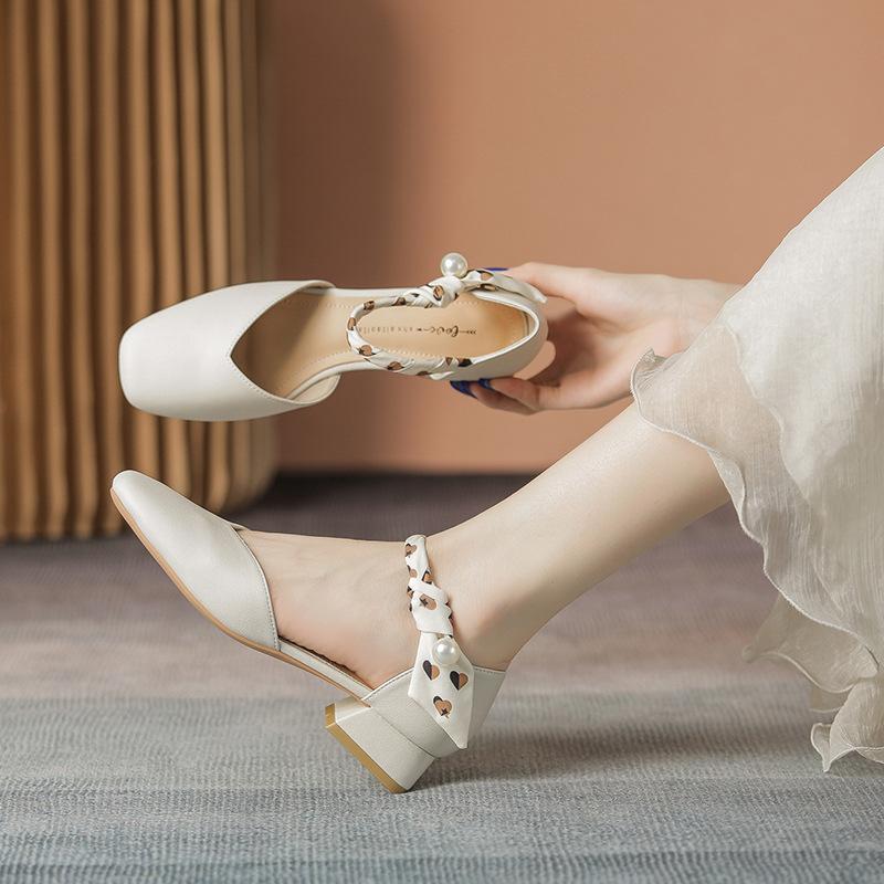 

Leather flat for Huizhou women s shoes grape mother with the same cool slippers, summer new hollow sandals women 34 абрикосовый