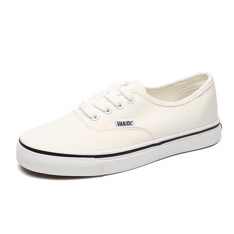 

Женские парусиновые кроссовки Осень 2025: Новая повседневная спортивная обувь в корейском стиле для уличного стиля и бега 39