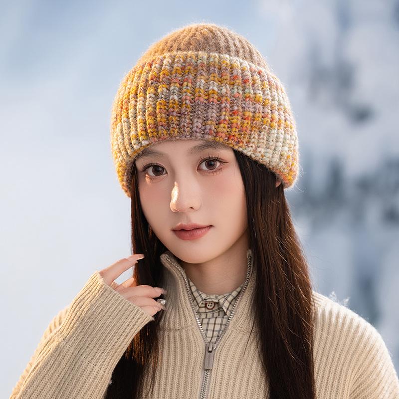 New Winter Color Knitted Wool Hat for Women Outdoor Travel Windproof and Warm Piles of Hats Showing Face Small Pullover Hat