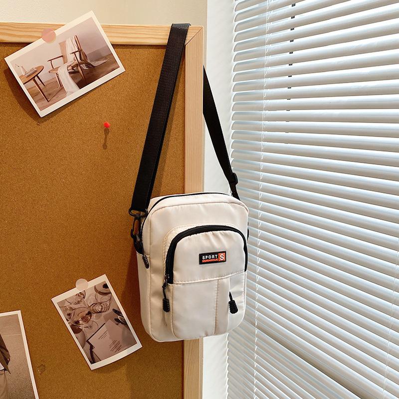 

Нова нішева сумка-месенджер чоловіча та жіноча модна тенденція універсальна, з особистістю тренд пара дозвілля подорожі плечова маленька квадратна сумка One Size білий