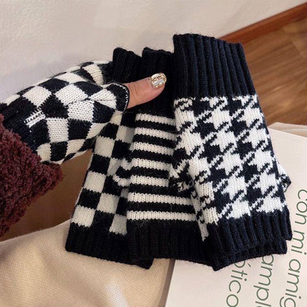 Fashion Black white Checkerboard Short Half Finger Fingerless Wool Knit Wrist Glove Winter Warm Gloves Workout Woemn men cycling