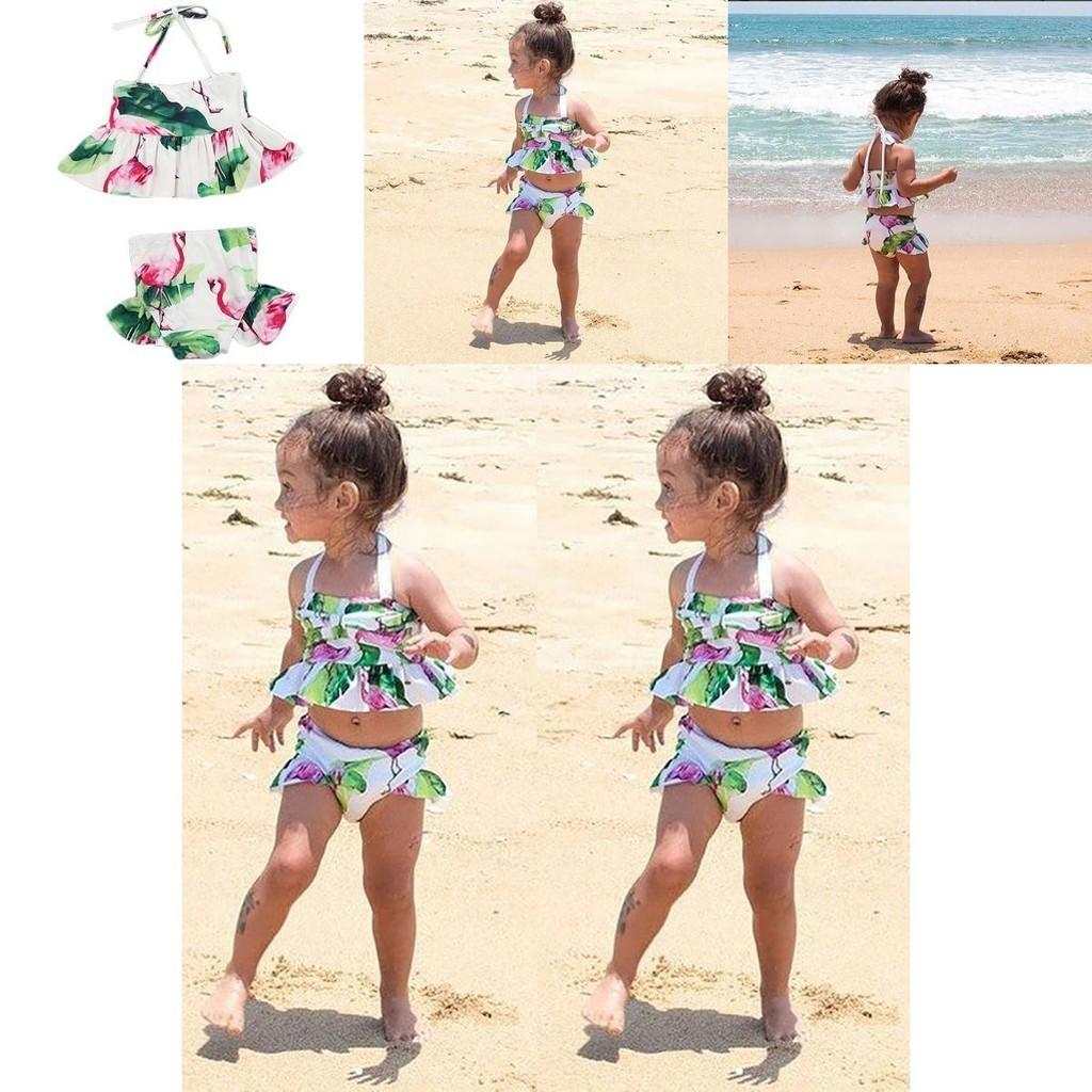 Charmantes 2-teiliges Mädchen-Bikini-Set mit Rüschen und Blumenmuster, mit entzückendem Flamingo-Design