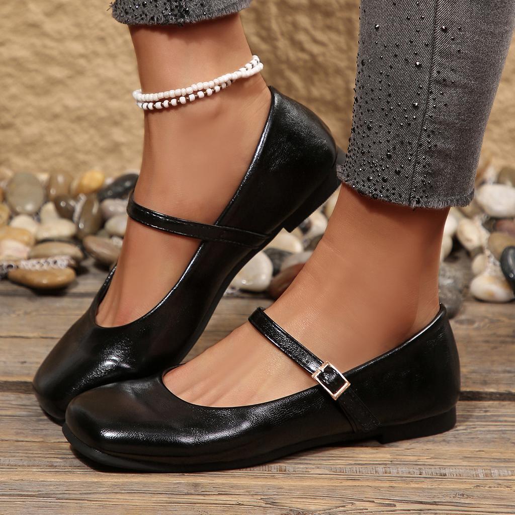 Round-toe Low-top Leather Women's Low-heeled Slip-on Shoes with A Strap Buckle
