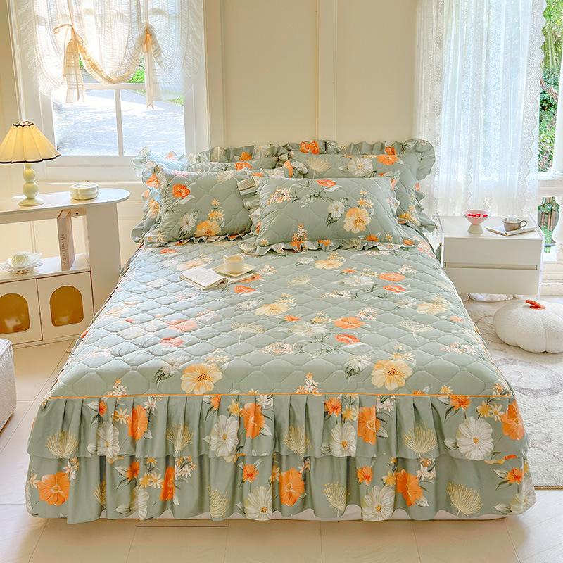 3pcs Bed Skirt Set Solid Color Quilted Thickened Lace Decoration Includes 1 Bed Skirt + 2 Pillowcases Suitable for Home And Hotel