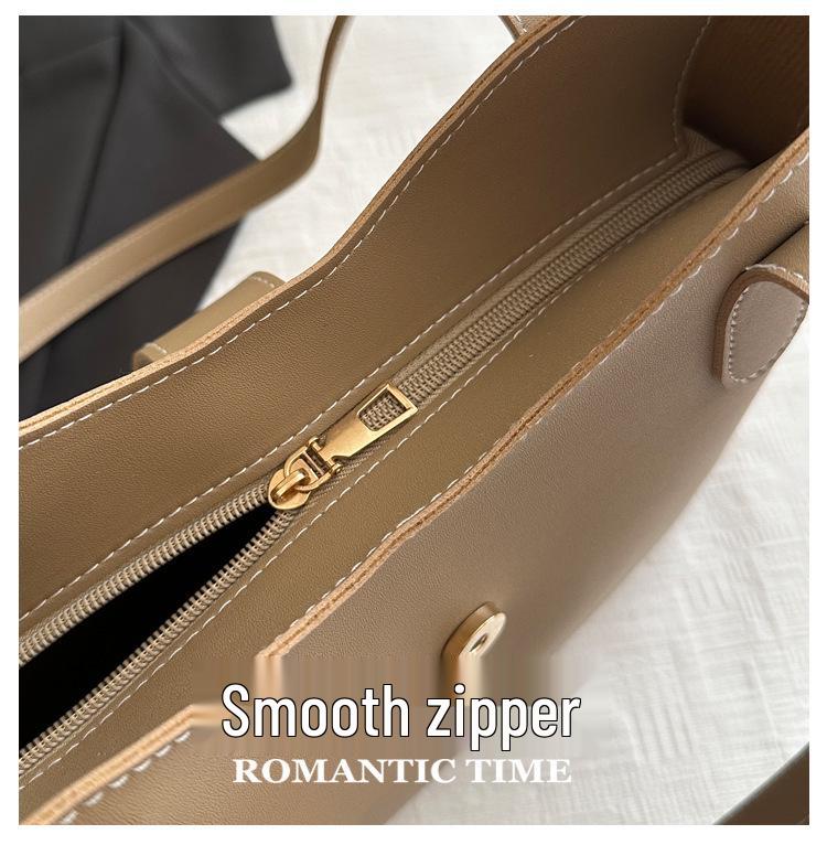 Large Capacity Minimalist Shoulder Tote Bag for Women - 2025 Autumn Collection