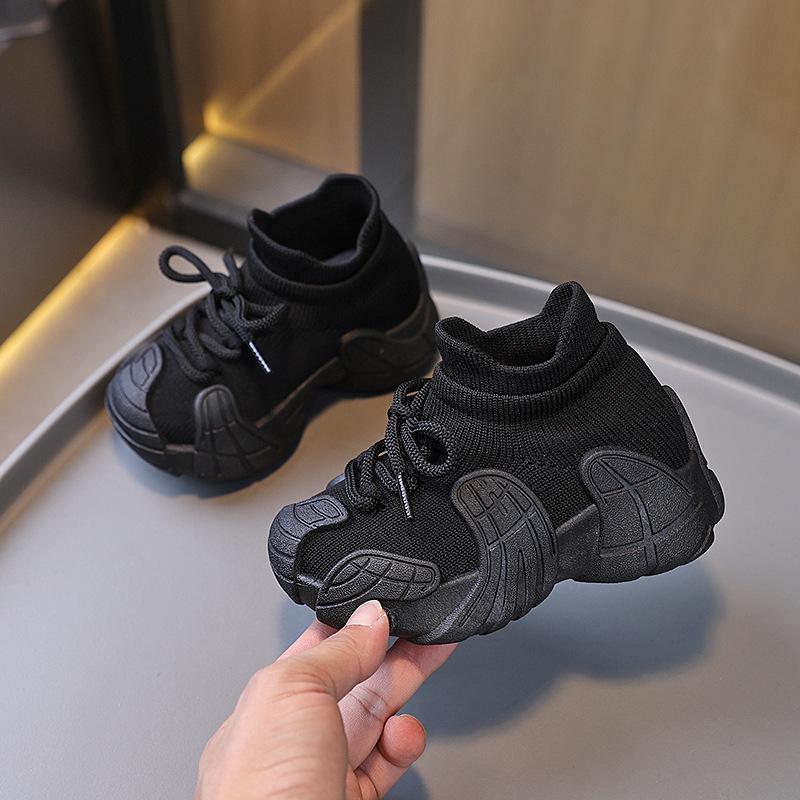 Spring and Autumn Style Boys and Girls Breathable Mesh Comfortable Soft Sole Sports Shoes