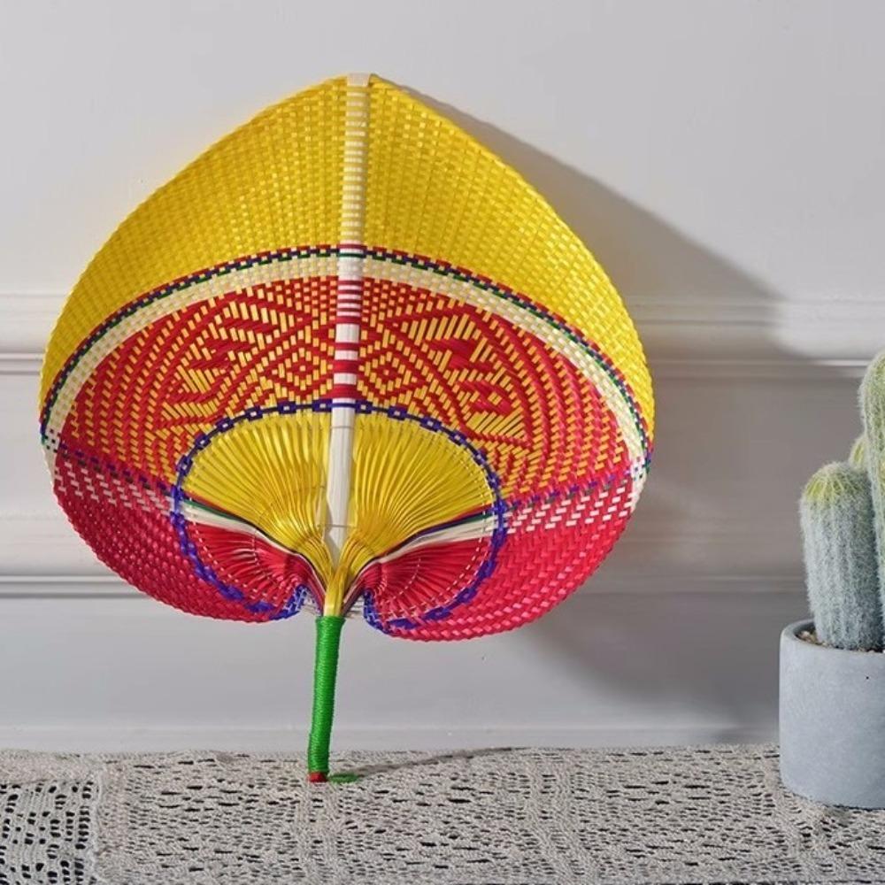 Bamboo Palm Leaf Fan Handmade Heart Shaped Fan Photography Props Hand-woven Fan  Outdoor Activities