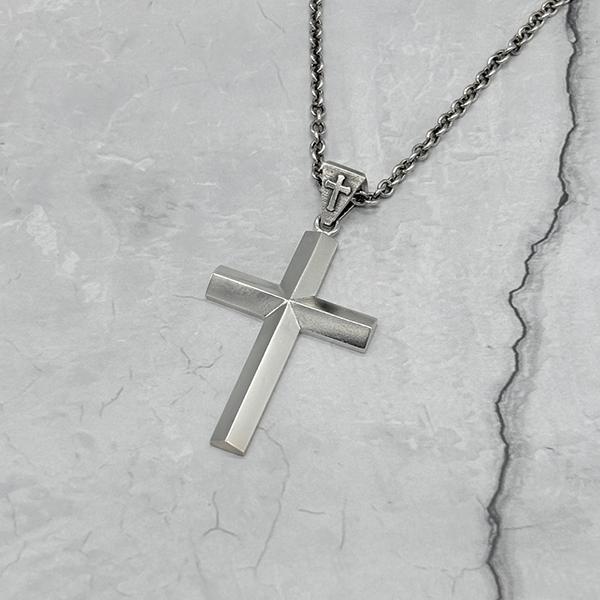 Pandorumjewelry Symphony Cross Necklace