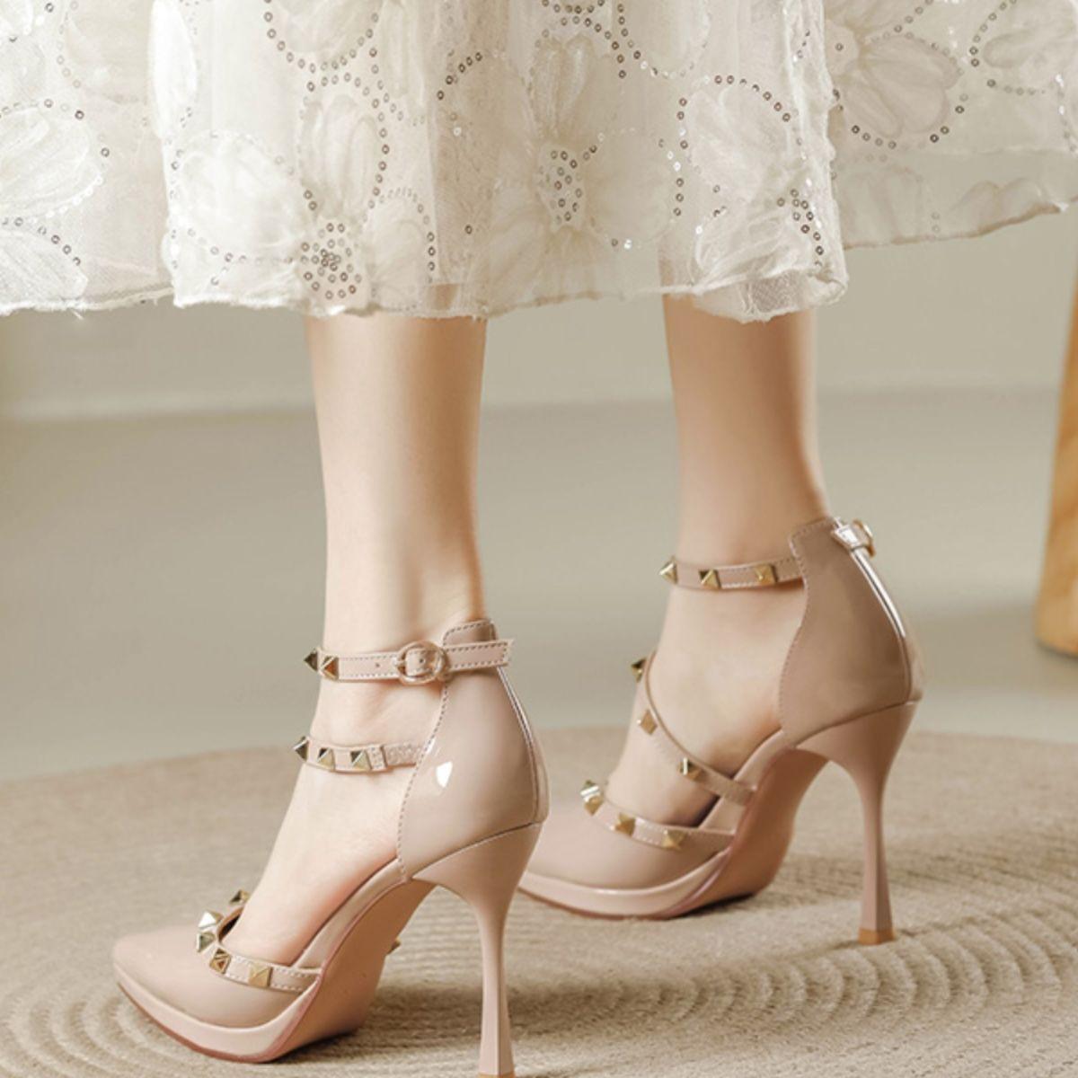 

Заклепки телесного цвета на высоком каблуке женские сандалии с открытым носком Hollow Word с острыми тонкими каблуками водонепроницаемые туфли для стола 39 абрикосовый