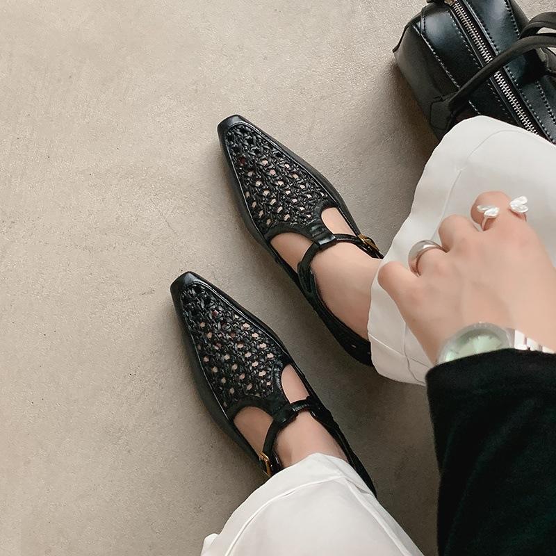 Hollow sandals woven low heel 2025 T-strap Mary Jane shoes women's new leather soft sole versatile thick heel single shoes