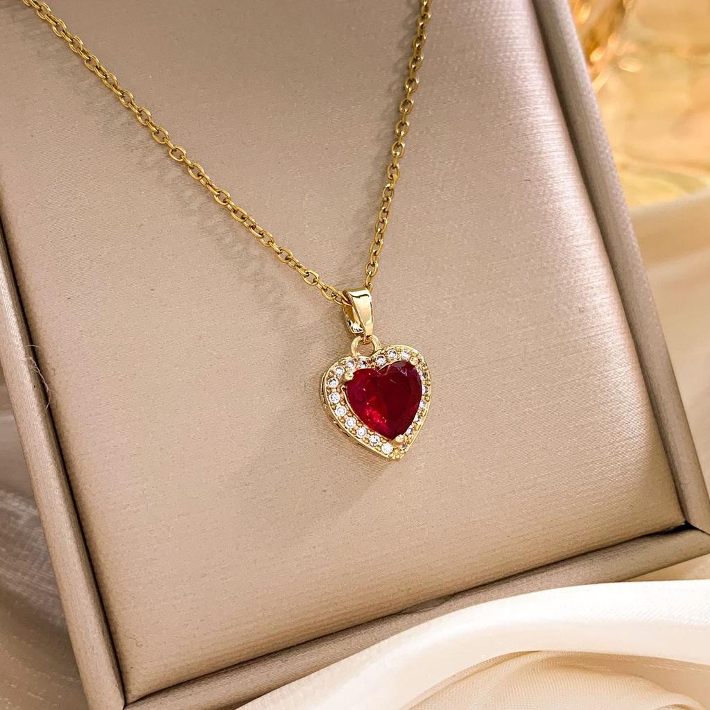 Elegant Classic Heart of the Ocean Necklace for Women, Stylish Gold Tone, Tarnish-Resistant Titanium Steel Zircon Necklace