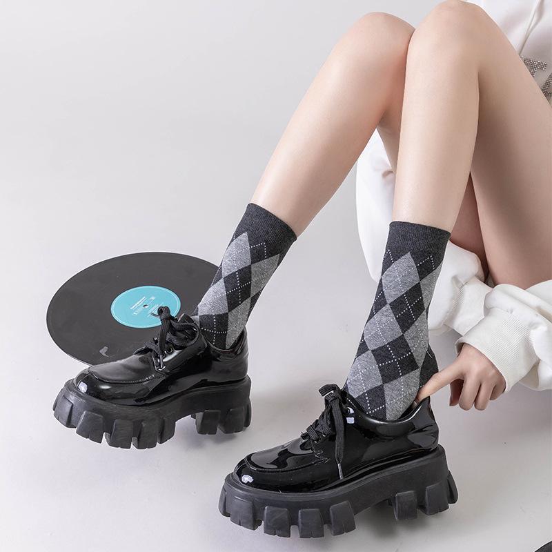 Dammode Argyle Mellanvads Jacquardstrumpor, Trendig Vår/Höst Japanskt Inspirerad Sportstil