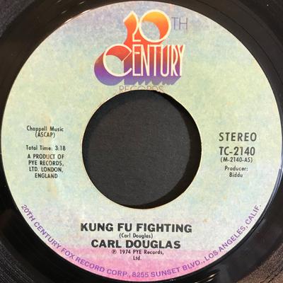 7-Zoll Schallplatte CARL DOUGLAS - Kung Fu Fighting TC2140 20th Century Re 1974 US Soul/Funk Gebraucht