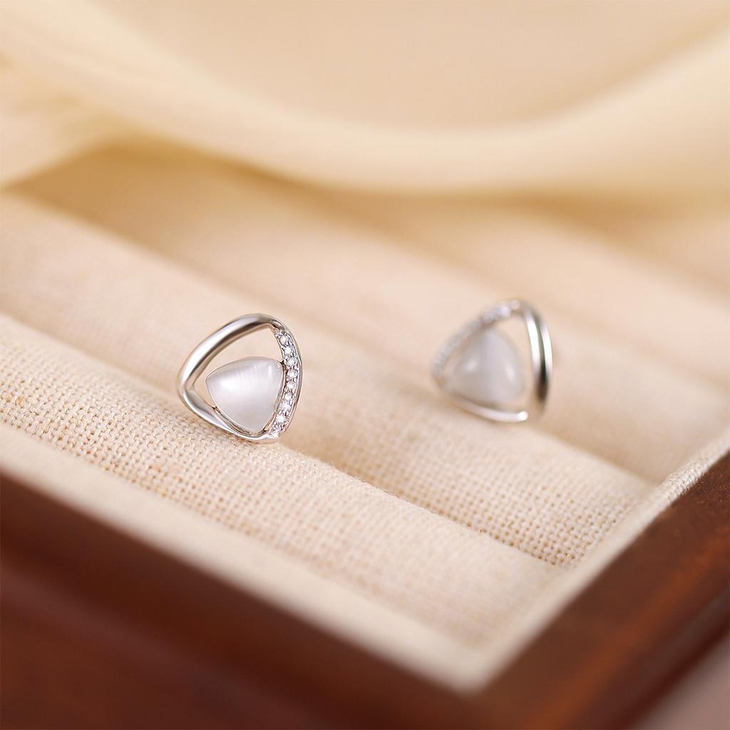 BELLA BOX S925 Sterling Silver Needle, Exquisite And High-end, Niche Design, Cat's Eye Stone Ear Stud, Geometric Style Earrings