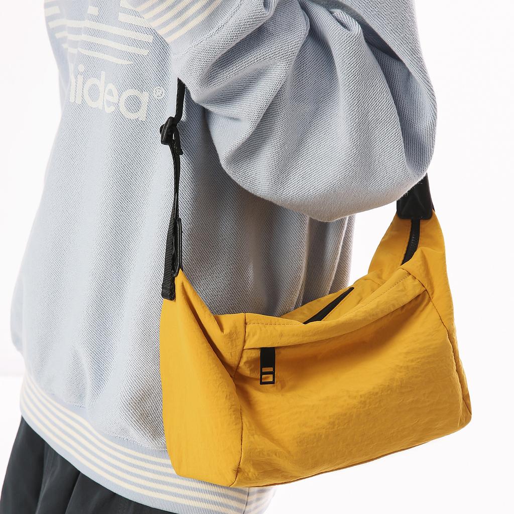 Solid Color Dumpling Bag Women'S Sports And Leisure Messenger Bag Anti-Splashing Slack Shoulder Bag Lazy Wind Messenger Bag Men