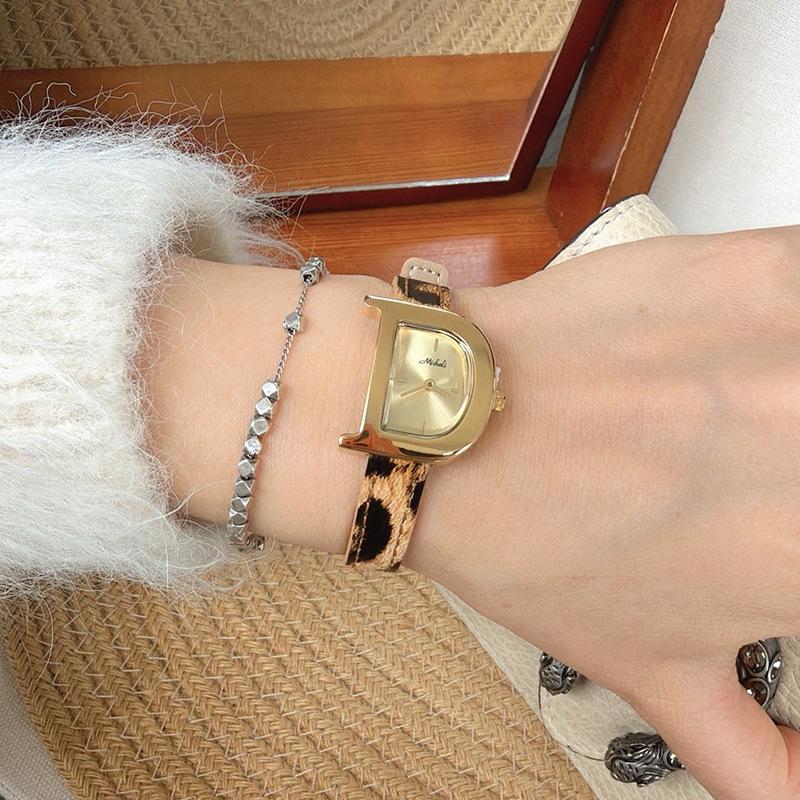 Neue Leder Leopardendruck Vintage Luxus Damen Quarz Uhr, High-End Damen Armbanduhr, Zeitmesser und Zubehör.