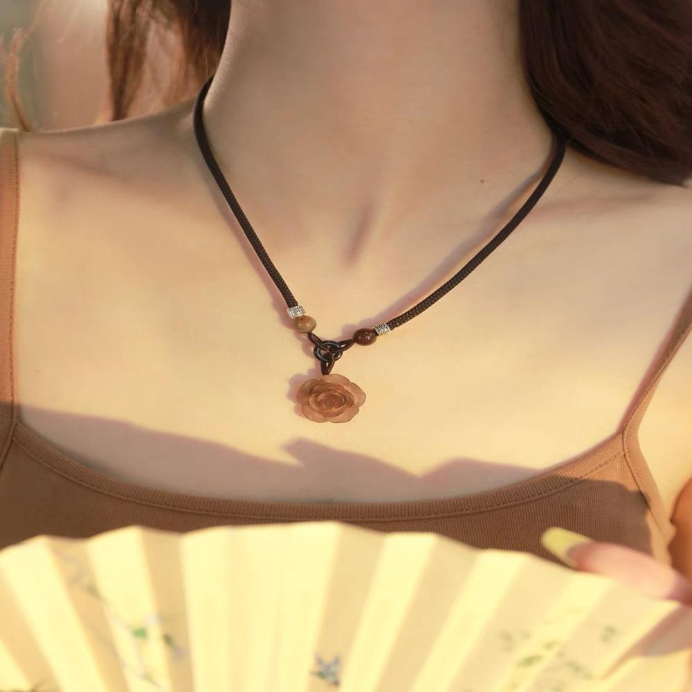 Handmade Chic Flower Beads Necklace Ins Wind Necklace Fashion Ethnic Round Pendant