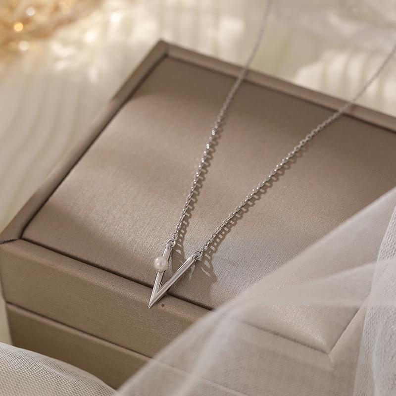 Banyan Tree S925 Silber V-förmige Schlüsselbeinkette für Damen - Closed Eyes Serie