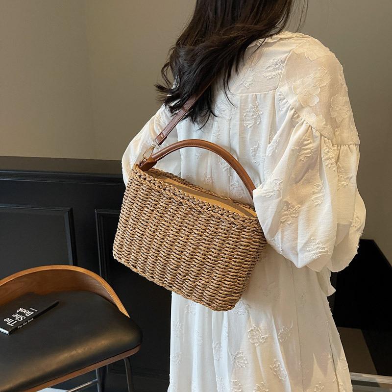 Woven bag women's new fashion versatile shoulder messenger bag high-end niche design handbag