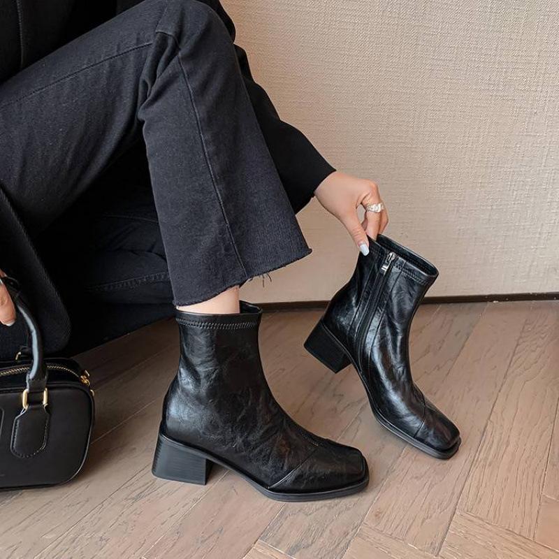 Autumn and winter women's Martin boots solid color leather large size women's boots versatile square heel leather boots new cowhide medium boots women