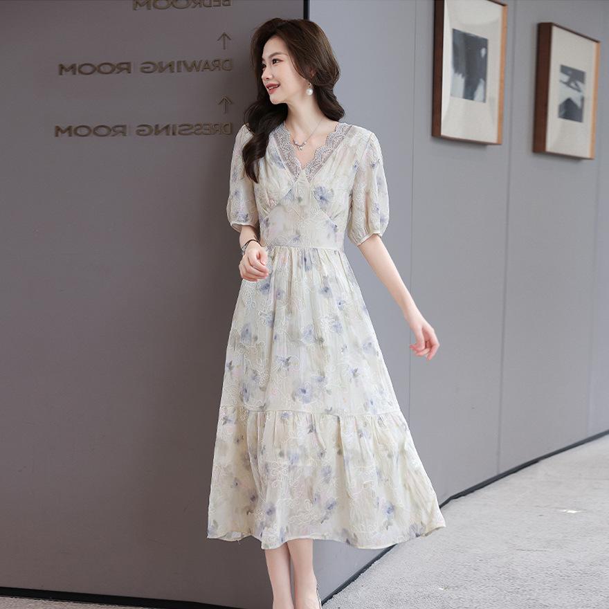 

Платье с V-образным вырезом и вышивкой в стиле тяжелой промышленности, женское, летнее, новый дизайн, кружевная вставка, супер фея, средней длины XL