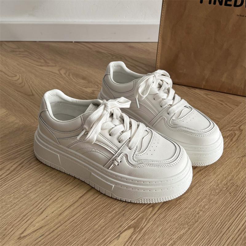 

Туфли на платформе Muffin белые женские весна 2025 новые с небольшим увеличением высоты круглые носки на шнуровке повседневные спортивные туфли для серфинга 35 белый