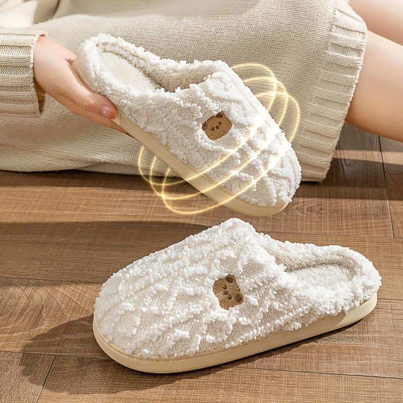 Plüsch-Winterslipper mit niedlichem Bärenmuster in kleinerer Größe, gemütliche und warme Slip-On-Hausschuhe, bequeme Hausschuhe für zu Hause und Schlafzimmer