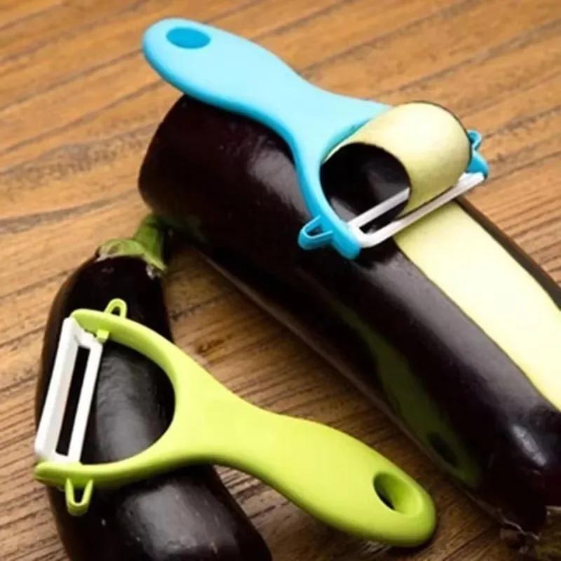 1 Pcs Household Peeler Kitchen Vegetable And Fruit Peeler Cooking Tool Potato Peeler Convenient Small Tool Random Color