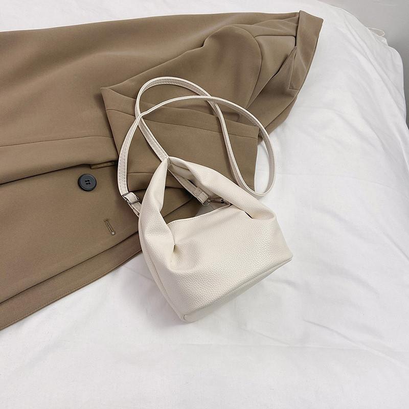 Stylish Pleated Cloud Bag For Women In Trendy Colors Perfect For Everyday Use