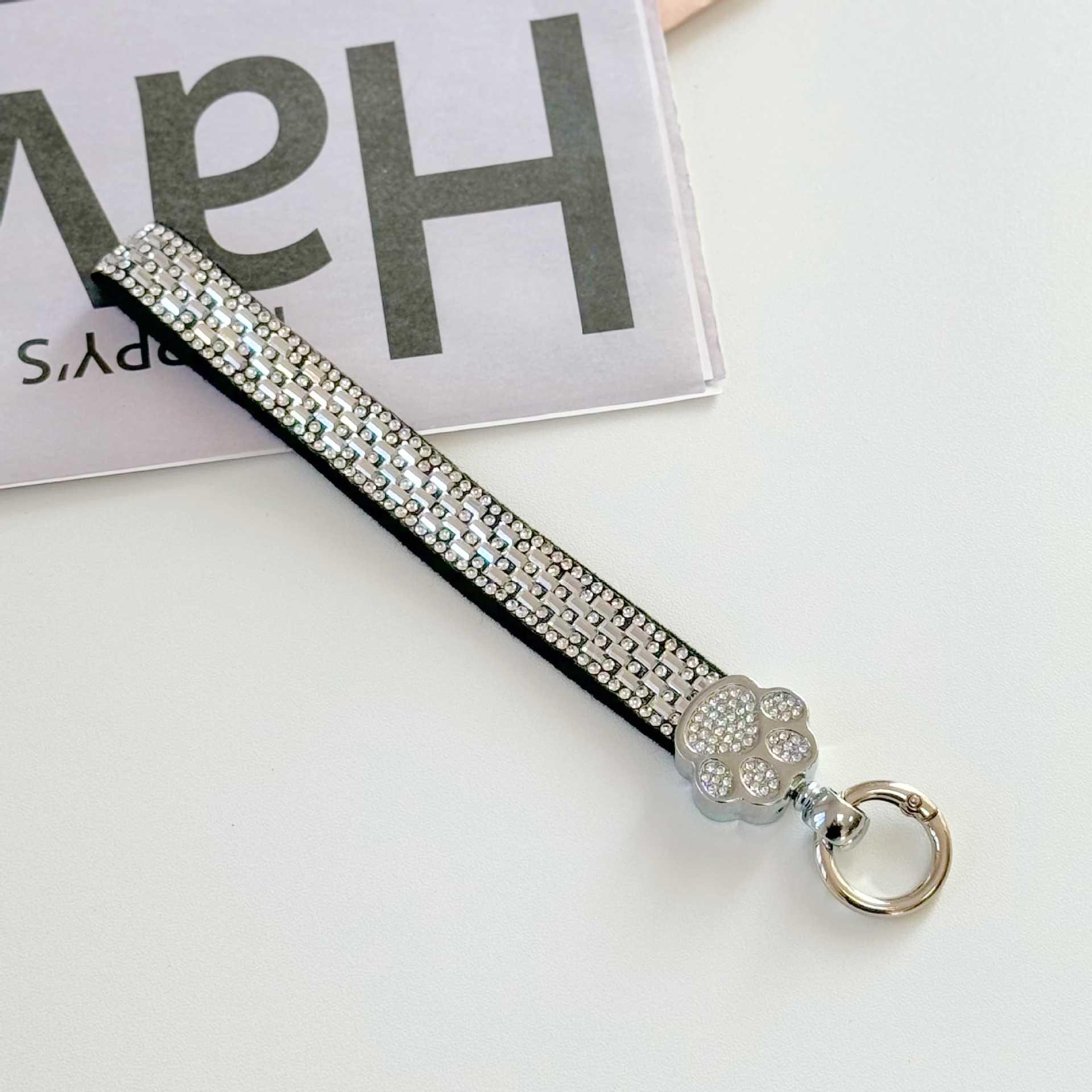 

Ailaiya Luxury Rhinestone Cat Paw Phone Lanyard - Trendy Universal Anti-Lost Chain, Long & Short Options for Outdoor Use