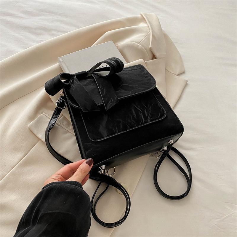 

Простая и стильная сумка-рюкзак 2024 года, летний новый тренд, модный рюкзак в стиле ретро, повседневная сумка через плечо, сумка для поездок на работу чёрный