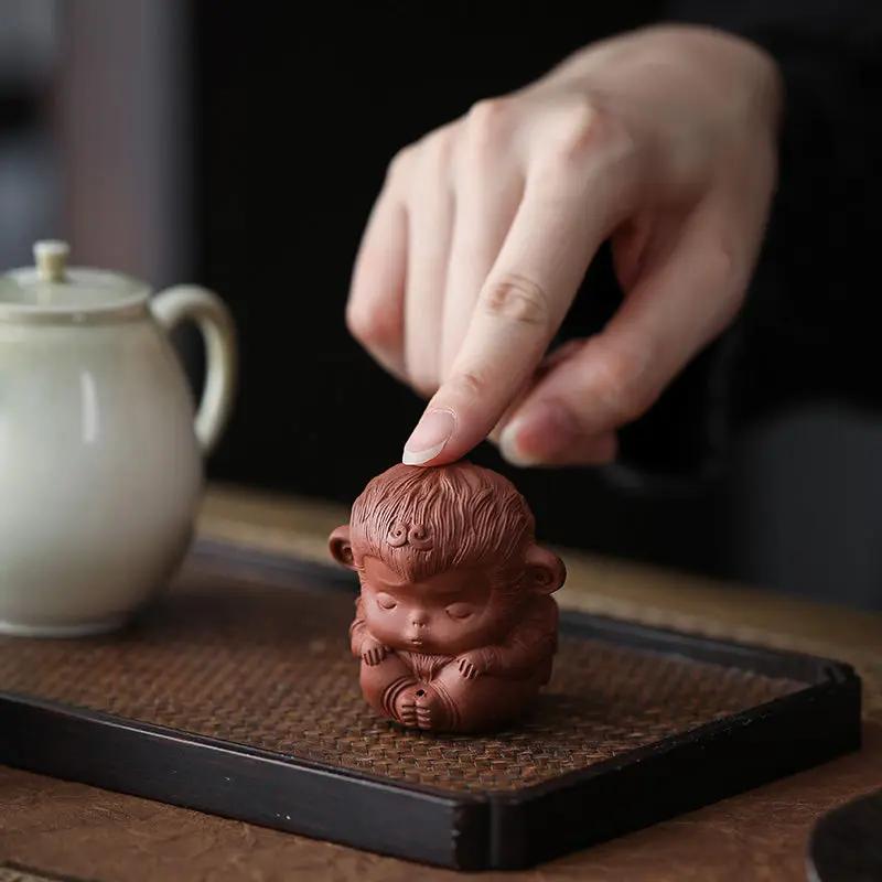 Chinoiserie Gift Ceramics Purple Clay Pottery Monkey King Sun Wukong Monkey Incense Sticks Craft Aromatherapy Tea Pet Desk Decor