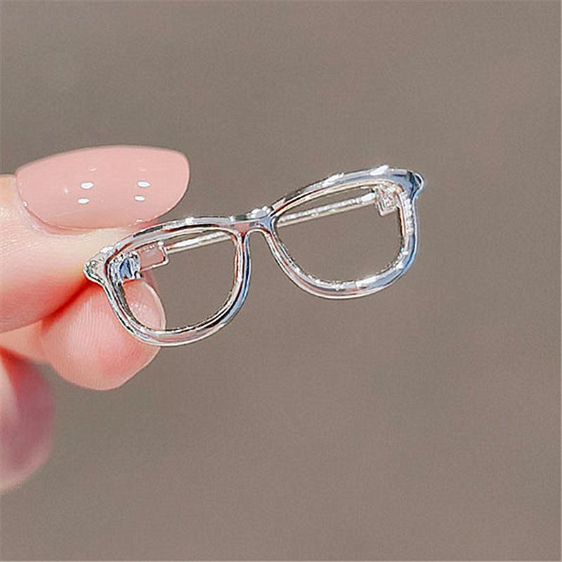 Cute Glasses Brooches Korean Fashion Men's Suit Shirt Collar Pins Female Sweater Corsage Badge Luxulry Jewelry Accessories