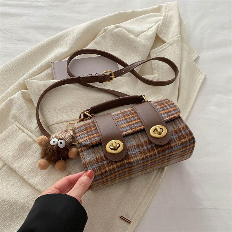 

Stylish Green Beige And Blue Korean Mini Crossbody Bag For Women With Vintage Charm Without Pendant кавовий