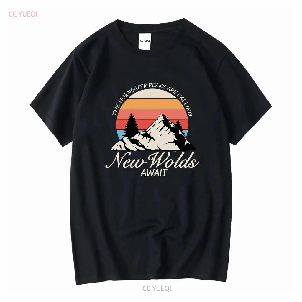 Vintage Mountain Peaks Retro Sunset New Worlds Await T-shirt