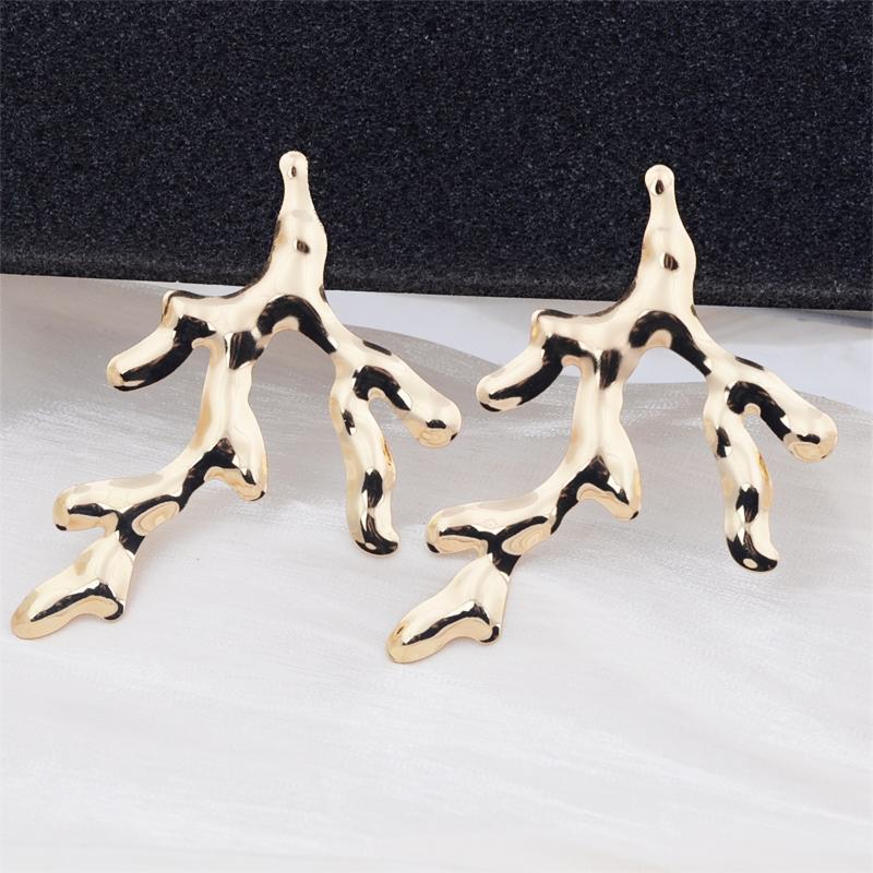 

Trend New Exaggerated Dangle Earrings for Women Gold Color Metal Antler Irregular Metal Branches Girls Hyperbole Cool Stuff
