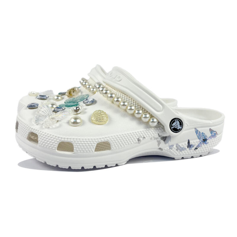 Crocs Classic Clog Versatile Fashion Classic Hole Shoes for Men and Women In White